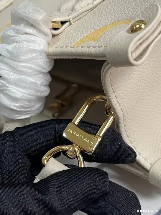 Aaa replica ru VUITTON LOUIS ONTHEGO PM 0516
